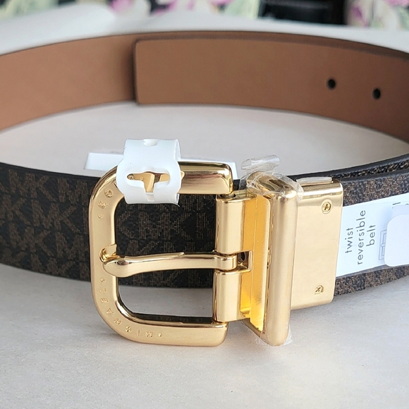 🆕️Michael Kors Twist Reversable Belt Monogram Logo Gold Buckle MED - Picture 4 of 11